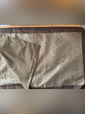 Madison Park Grey Decorative Throw Pillow Shams (2)